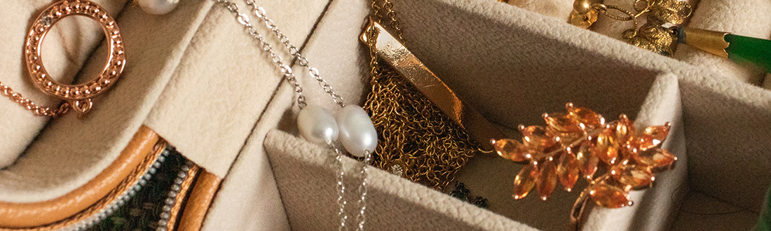 Jewelry box